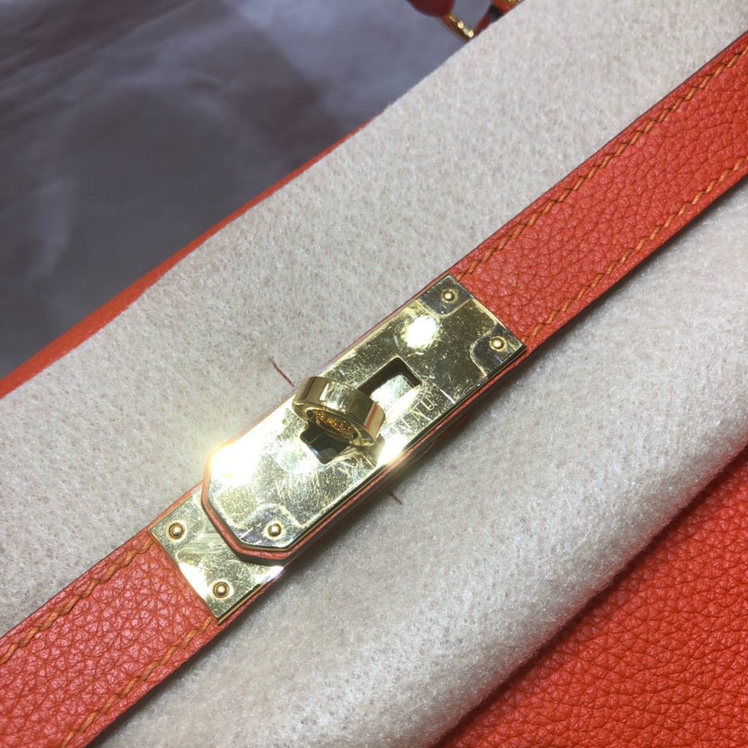 Hermes Kelly 28cm Handbag Shoulder Bag in Feu Orange Togo Leather